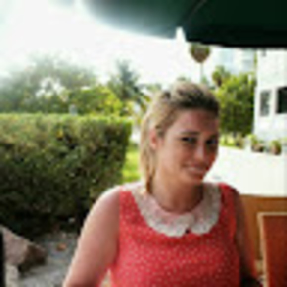 Meet your Posher, Ilda - Picture 1 of 1